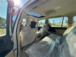 تۆیۆتا لاند کروزەر